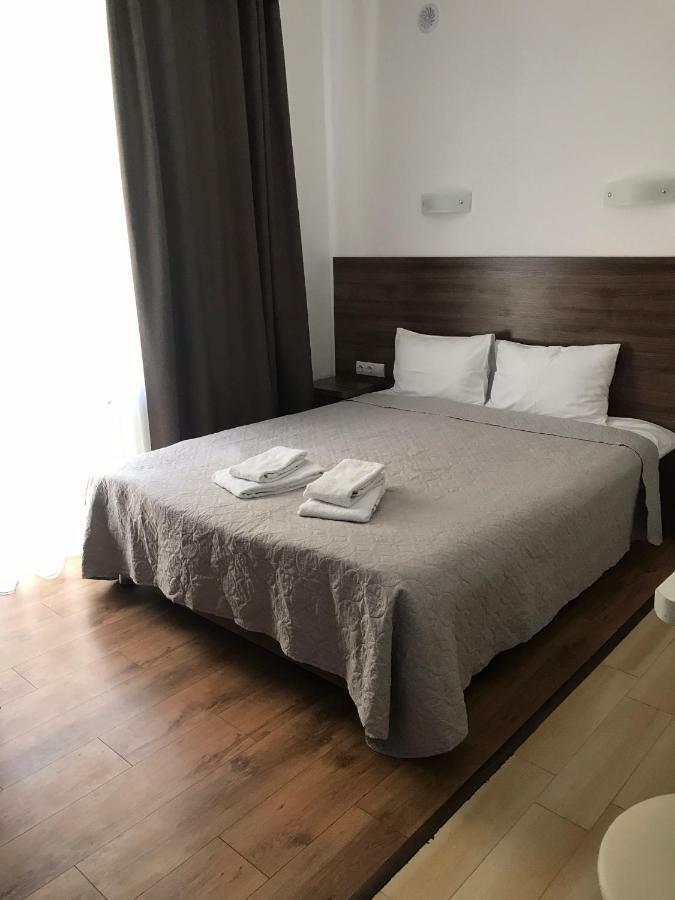 Neopolis Ξενοδοχείο Polyana  Εξωτερικό φωτογραφία