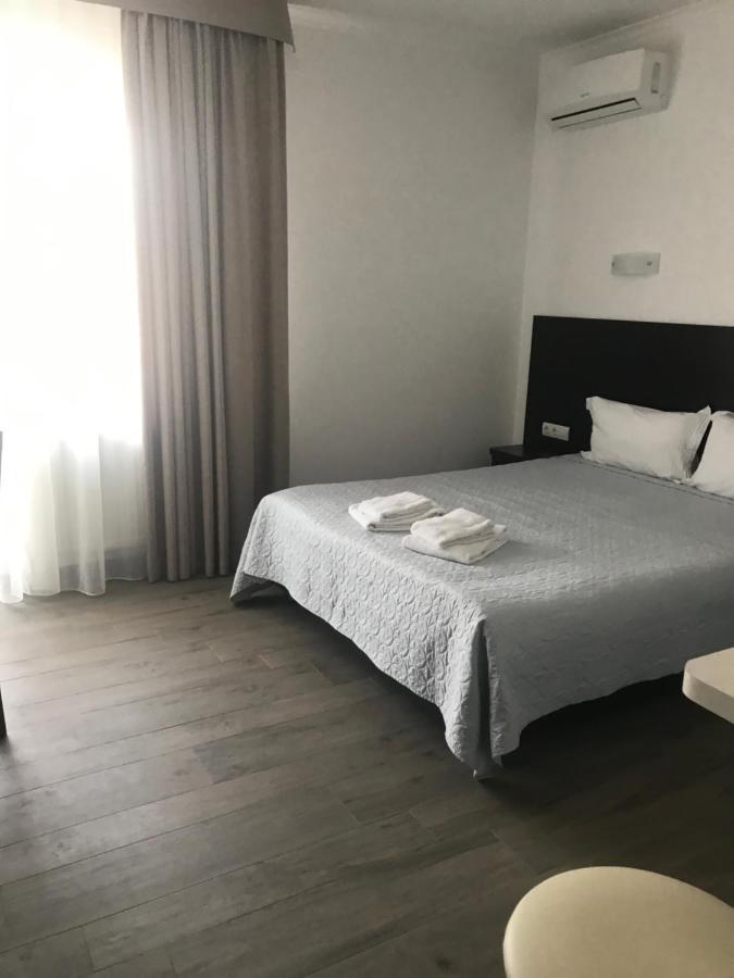 Neopolis Ξενοδοχείο Polyana  Εξωτερικό φωτογραφία